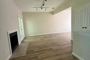 7126 Holly Hill Dr, Dallas, TX 75231 - Photo 4