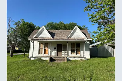 709 W Navasota Street, Groesbeck, TX 76642 - Photo 1