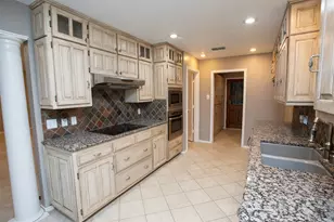 1305 Cliff Dr, Graham, TX 76450 - Photo 12