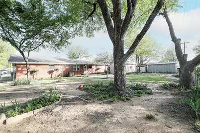 1209 Pebble Street, Bowie, TX 76230 - Photo 34
