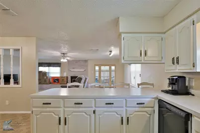 721 Mistletoe Street, Breckenridge, TX 76424 - Photo 10