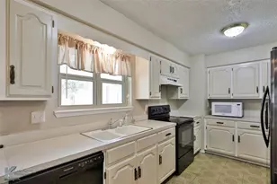 721 Mistletoe St, Breckenridge, TX 76424 - Photo 12