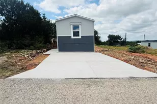 3425 Evergreen Dr, Granbury, TX 76048 - Photo 2