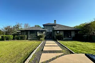 8300 Willow Cir, Terrell, TX 75160 - Photo 2