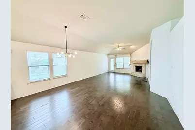 924 Blue Quail Run, Glenn Heights, TX 75154 - Photo 10