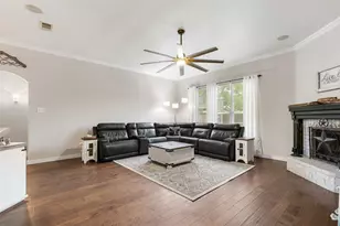 4404 Cluster Oak Ct, Granbury, TX 76049 - Photo 10