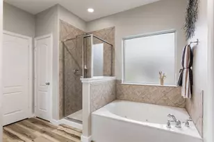 4404 Cluster Oak Ct, Granbury, TX 76049 - Photo 24