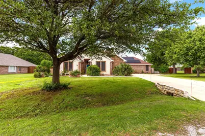 4404 Cluster Oak Court, Granbury, TX 76049 - Photo 4