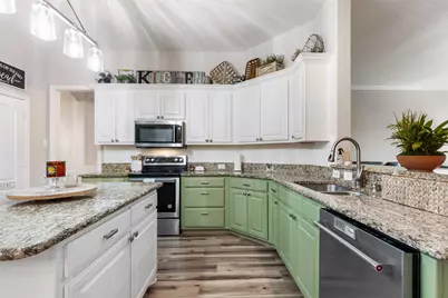 4404 Cluster Oak Court, Granbury, TX 76049 - Photo 18