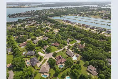 4404 Cluster Oak Court, Granbury, TX 76049 - Photo 2