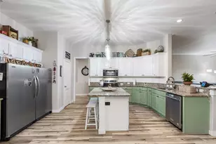 4404 Cluster Oak Ct, Granbury, TX 76049 - Photo 12