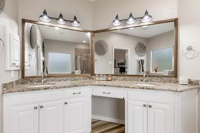 4404 Cluster Oak Court, Granbury, TX 76049 - Photo 22