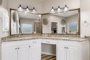 4404 Cluster Oak Ct, Granbury, TX 76049 - Photo 22