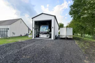 1800 Moseley Rd, Ennis, TX 75119 - Photo 36