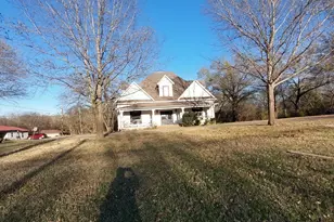 601 Holbrook St, Mount Vernon, TX 75457 - Photo 4