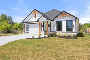 3005 Centaurus Way, Granbury, TX 76048 - Photo 1