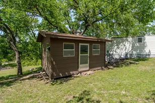 317 Peach St, Dublin, TX 76446 - Photo 8