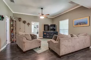 411 E Ross St, Waxahachie, TX 75165 - Photo 10