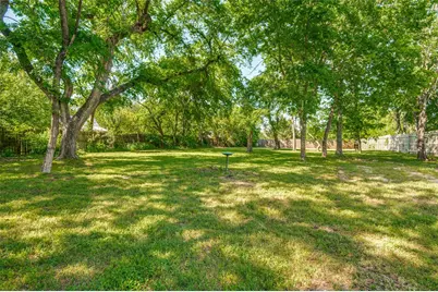 411 E Ross Street, Waxahachie, TX 75165 - Photo 4