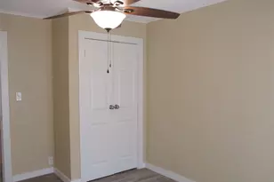 505 W 10th St, Bonham, TX 75418 - Photo 8