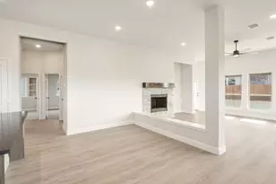 212 Shawnee Trail, Alvarado, TX 76009 - Photo 16