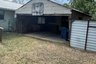 611 E 8th St, Cisco, TX 76437 - Photo 16