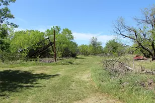 611 E 8th St, Cisco, TX 76437 - Photo 14