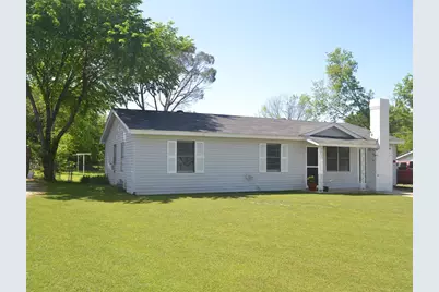 372 Shoreline Drive, Azle, TX 76020 - Photo 1