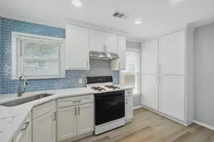 2104 W Lotus Ave, Fort Worth, TX 76111 - Photo 4