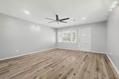 2104 W Lotus Avenue, Fort Worth, TX 76111 - Photo 6
