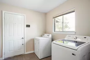 6721 Cylinda Sue Cir, North Richland Hills, TX 76180 - Photo 10