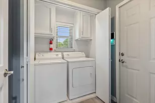 7028 Oakfield Corner Ct, North Richland Hills, TX 76182 - Photo 20