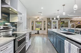 7028 Oakfield Corner Ct, North Richland Hills, TX 76182 - Photo 10