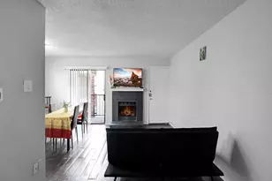 9520 Royal Ln, Dallas, TX 75243 - Photo 8