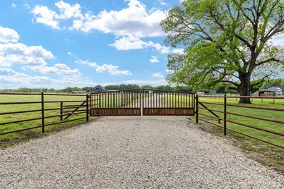 11200 Light Road, Lipan, TX 76462 - Photo 4