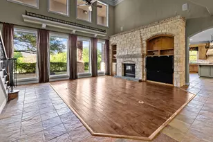 1019 Walnut Falls Cir, Mansfield, TX 76063 - Photo 4