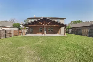 2420 Chestnut Dr, Little Elm, TX 75068 - Photo 8