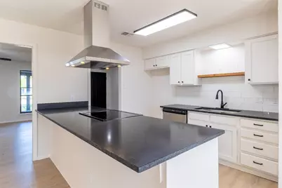 220 Jeaneta Avenue, Benbrook, TX 76126 - Photo 8