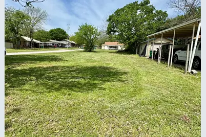 900 N Mason Street, Bowie, TX 76230 - Photo 10