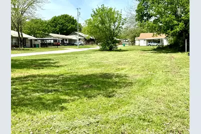 900 N Mason Street, Bowie, TX 76230 - Photo 8