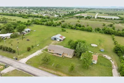 18025 Tydings Road, Justin, TX 76247 - Photo 4