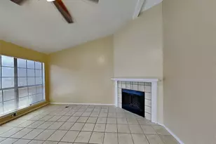 422 Dollins St, Cedar Hill, TX 75104 - Photo 2