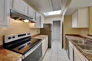 422 Dollins St, Cedar Hill, TX 75104 - Photo 4