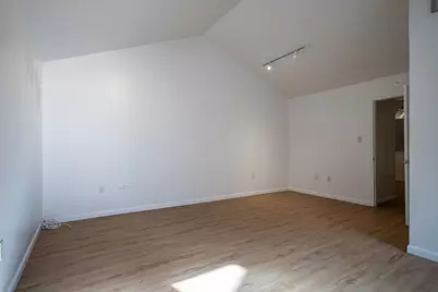 3451 Courtyard Circle, Farmers Branch, TX 75234 - Photo 20