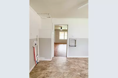 6564 Lone Star Parkway N, Crawford, TX 76638 - Photo 16