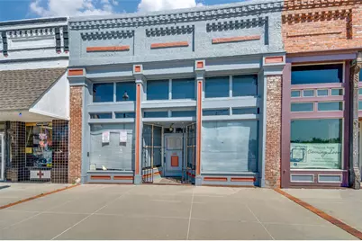 109 S Jefferson Street, Pilot Point, TX 76258 - Photo 2