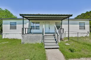 3021 Moon Ct, Granbury, TX 76049 - Photo 2