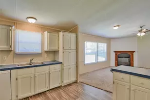 3021 Moon Ct, Granbury, TX 76049 - Photo 16