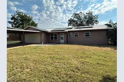 1303 22nd Avenue, Mineral Wells, TX 76067 - Photo 1