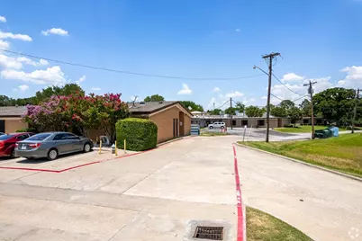 2229 N Carroll Boulevard, Denton, TX 76201 - Photo 6